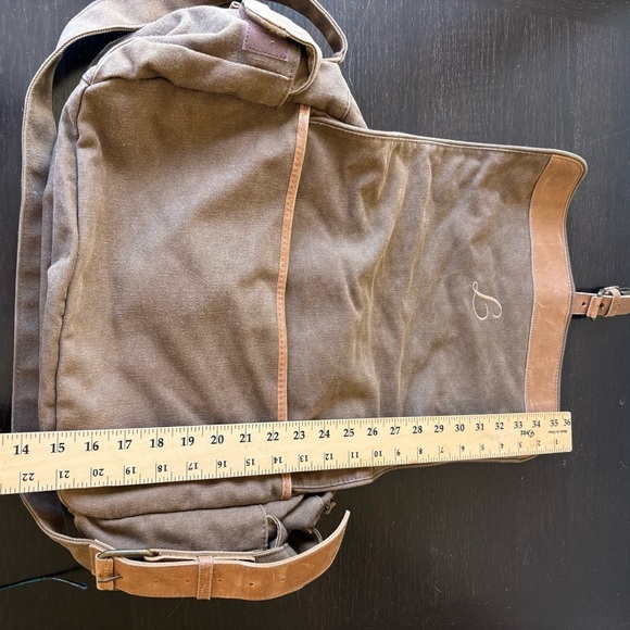 LL Bean Vintage Leather and Tan Canvas Messenger Crossbody Laptop Bag - Picture 12 of 14